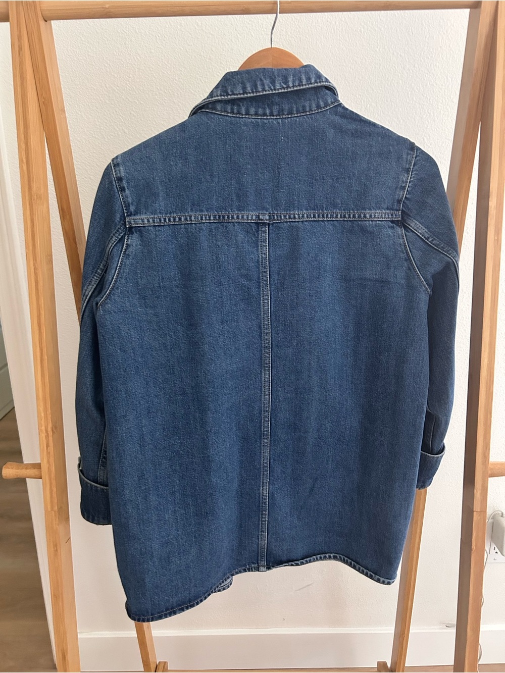 Sézane Gabin jacket Denim Button-Front in Medium Blue - Picture 2 of 3